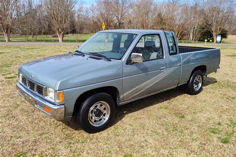 1993 nissan d21 4x4|1993 nissan d21 front bumper.